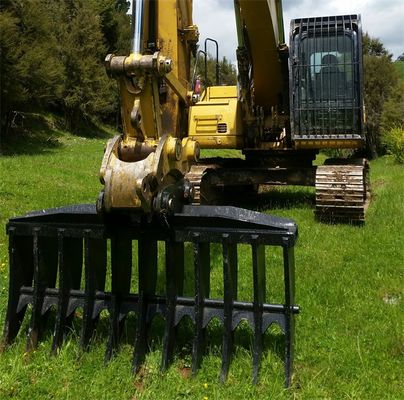 Huitong graafmachine Rake bevestiging voor het opruimen van land, 3 ton mini-graver, wortelgreep